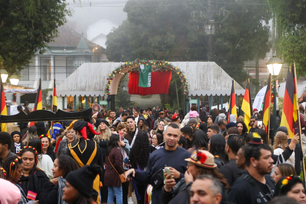 Último fim de semana da Bauernfest registra quase 600 veículos de turismo