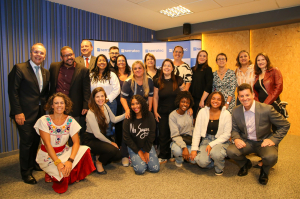 Prefeitura e presidente do TJRJ assinam termo de doação de 500 computadores para projetos de tecnologia e impacto social em Petrópolis