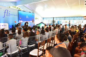 Mais de 700 estudantes da rede municipal participam do segundo dia da Flipetrópolis