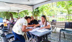 Petrópolis recebe caminhões da saúde do Gov RJ para diluir filas de exames