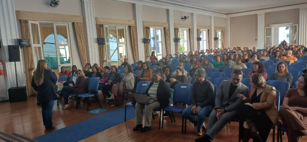 Prefeitura apresenta Referencial Disciplinar da rede municipal