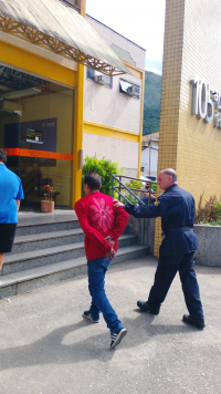 Homem é preso pela Guarda Civil por dano ao patrimônio público