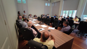 Prefeitura recebe empresários e moradores de Itaipava para discutir soluções para o trânsito no terceiro distrito