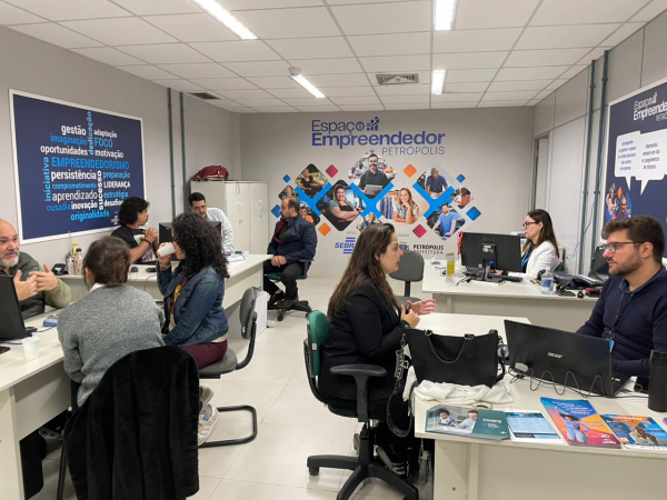 MEIs de Petrópolis já podem fazer a Declaração Anual de Faturamento com apoio do Espaço Empreendedor