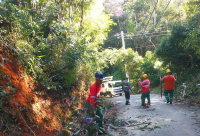 Prefeitura dá pronta resposta às chuvas com ações de limpeza na Estrada das Arcas, União e Indústria, Rio de Corrêas e força-tarefa em Nogueira