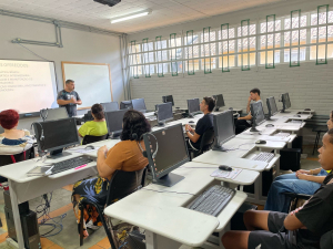 Etic Posse abre vagas para curso de operador de computador
