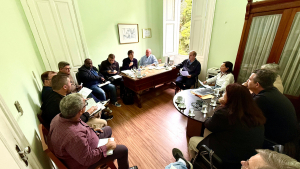 Prefeitura e Associação da Rua Teresa se reúnem para tratar de ordenamento urbano e preparativos para a Bauern