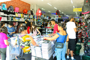 Itens com personagem favorito se tornam vilões nas compras de material escolar, aponta o Procon