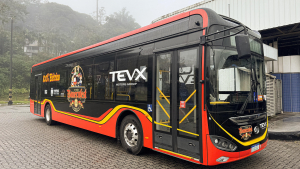 Ônibus elétrico gratuito da Bauernfest é usado para teste de operação em diversos bairros da cidade