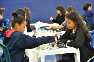 Jogos Estudantis Municipais começam com competições de xadrez