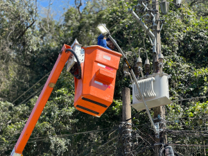 Prefeitura instala luminárias de LED na Serra Velha