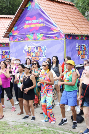 Agita Folia coloca alunos para dançar no Carnaval do Palácio de Cristal