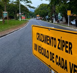 ’Cruzamento em zíper’ é implementado no Trevo de Bonsucesso e zera retenção em horário de pico