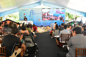 Flipetrópolis atrai 37 mil pessoas e coloca a cidade na rota literária brasileira