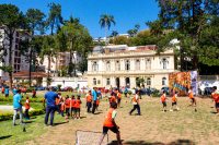 Projeto Multiesporte para Todos promove atividades na Praça da Águia com alunos da rede municipal