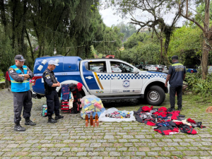 Prefeitura apreende quase 300 produtos de ambulantes irregulares no Centro