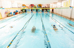 Retorno da natação ao Jeups reúne mais de 100 estudantes na E.M. Monsenhor João de Deus Rodrigues, em Pedro do Rio