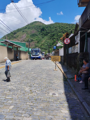 Prefeitura faz manutenção de emergência em rede fluvial no Dr. Thouzet