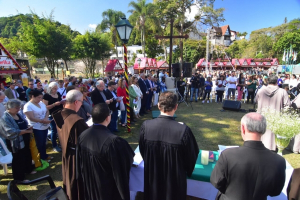 Dia do Colono foi celebrado com homenagens e culto ecumênico no Palácio de Cristal