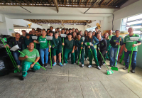 Centro de triagem de Coleta Seletiva recebe visita de estudantes