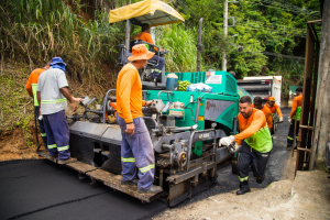 Rua tem pavimentação recuperada após temporal na Posse