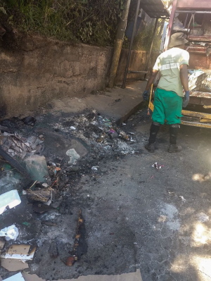 Prefeitura denuncia atos de vandalismo: três lixeiras incendiadas durante a madrugada desta terça-feira (18/06)