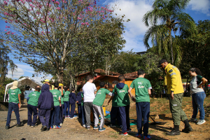Semana do Meio Ambiente: estudantes da Escola Municipal Augusto Pugnaloni participam da blitz ambiental