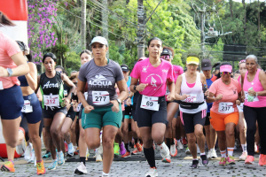 Corrida reúne centenas de participantes no Centro Histórico em celebração ao Dia Internacional da Mulher