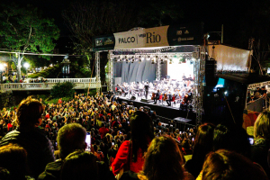 Festival Bossa &amp; Sabores é aberto no Centro Histórico